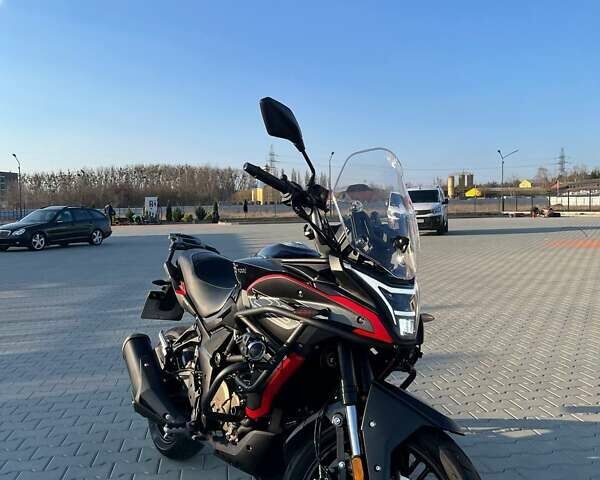 Черный Voge 300DS, объемом двигателя 0.29 л и пробегом 7 тыс. км за 2800 $, фото 1 на Automoto.ua