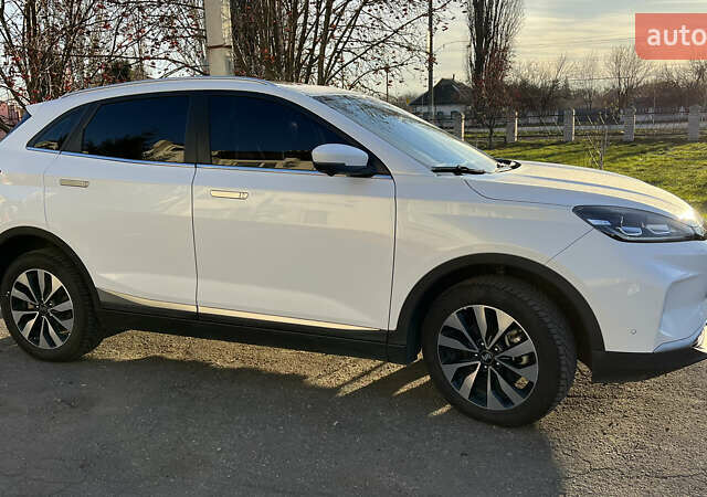 Белый Weltmeister EX5, объемом двигателя 0 л и пробегом 55 тыс. км за 22000 $, фото 1 на Automoto.ua