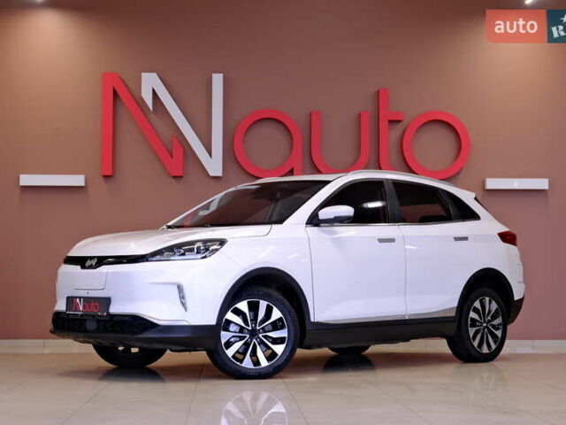 Белый Weltmeister EX5, объемом двигателя 0 л и пробегом 114 тыс. км за 11900 $, фото 1 на Automoto.ua