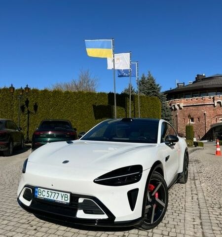 Білий Xiaomi YU7, об'ємом двигуна 0 л та пробігом 1 тис. км за 69500 $, фото 1 на Automoto.ua