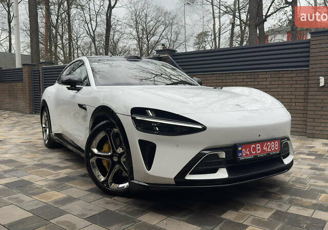 Білий Xiaomi YU7, об'ємом двигуна 0 л та пробігом 1 тис. км за 65000 $, фото 1 на Automoto.ua