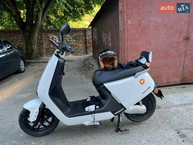Білий Yadea G5, об'ємом двигуна 0 л та пробігом 1 тис. км за 1688 $, фото 1 на Automoto.ua