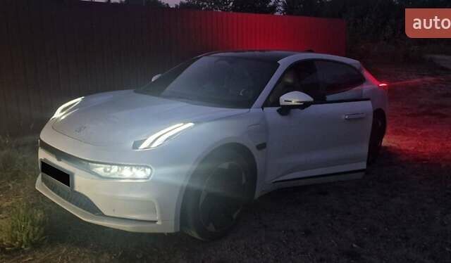 Белый Zeekr 001, объемом двигателя 0 л и пробегом 75 тыс. км за 33000 $, фото 1 на Automoto.ua