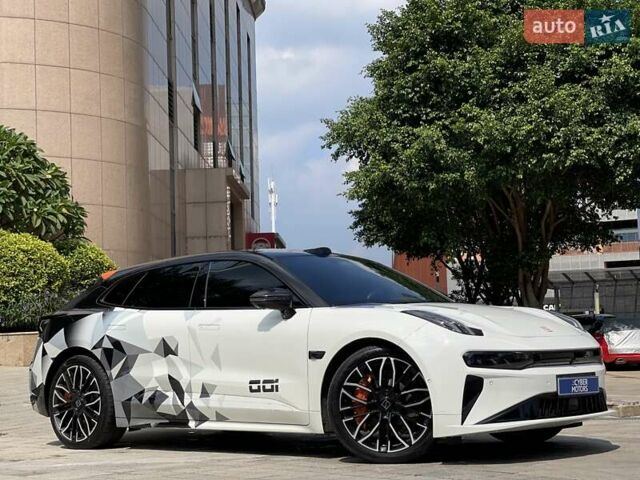 Белый Zeekr 001, объемом двигателя 0 л и пробегом 20 тыс. км за 44900 $, фото 1 на Automoto.ua