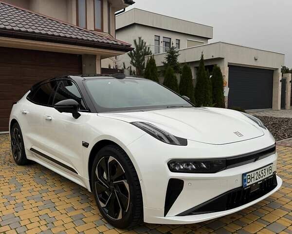 Белый Zeekr 001, объемом двигателя 0 л и пробегом 8 тыс. км за 45000 $, фото 1 на Automoto.ua
