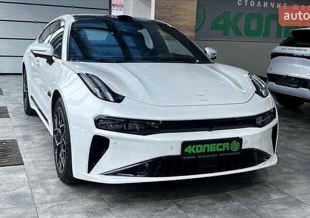 Білий Zeekr 001, об'ємом двигуна 0 л та пробігом 11 тис. км за 37390 $, фото 1 на Automoto.ua