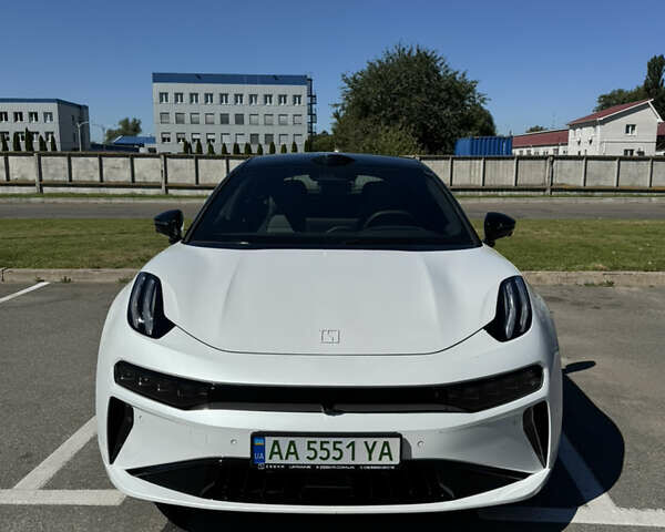 Белый Zeekr 001, объемом двигателя 0 л и пробегом 7 тыс. км за 55000 $, фото 1 на Automoto.ua
