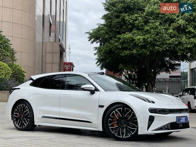 Белый Zeekr 001, объемом двигателя 0 л и пробегом 3 тыс. км за 46900 $, фото 1 на Automoto.ua