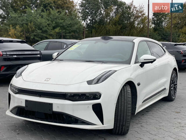 Белый Zeekr 001, объемом двигателя 0 л и пробегом 1 тыс. км за 49999 $, фото 1 на Automoto.ua