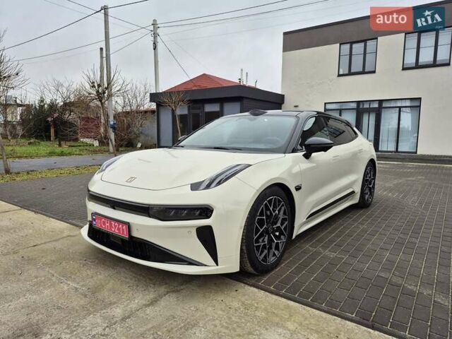 Бежевый Zeekr 001, объемом двигателя 0 л и пробегом 8 тыс. км за 44900 $, фото 1 на Automoto.ua