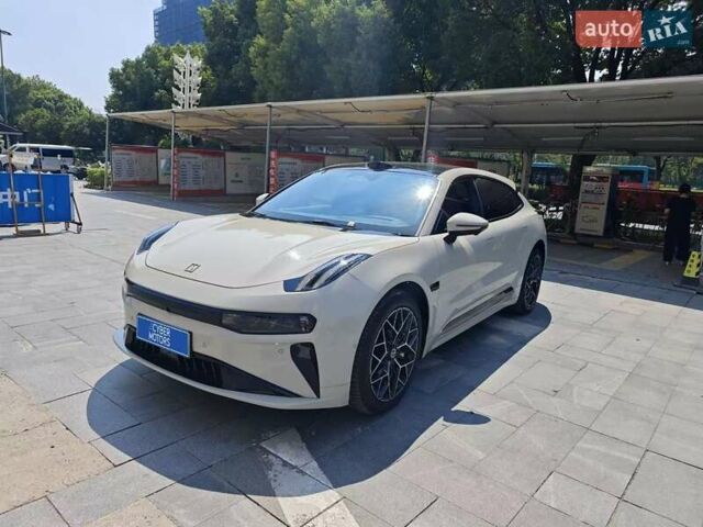 Бежевый Zeekr 001, объемом двигателя 0 л и пробегом 17 тыс. км за 43900 $, фото 1 на Automoto.ua