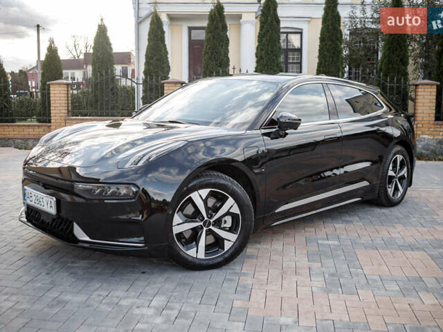 Zeekr 001 2023 у Бару на Automoto.ua Чорний Zeekr 001, об'ємом двигуна 0 л та пробігом 43 тис. км за 33900 $, фото 1 на Automoto.ua