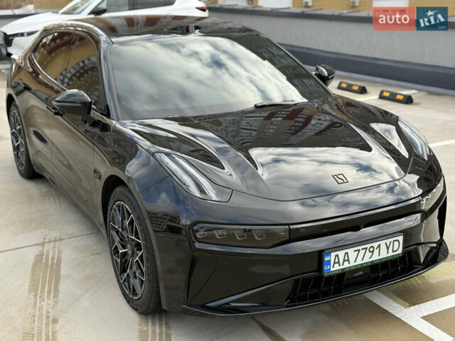 Zeekr 001 2024 у Києві на Automoto.ua Чорний Zeekr 001, об'ємом двигуна 0 л та пробігом 11 тис. км за 39999 $, фото 1 на Automoto.ua