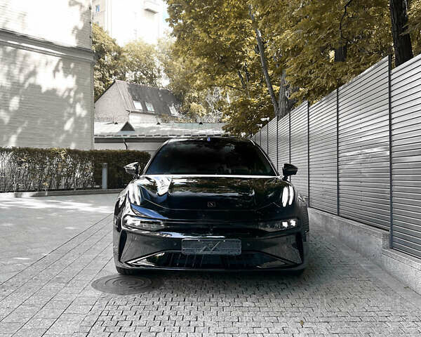 Черный Zeekr 001, объемом двигателя 0 л и пробегом 1 тыс. км за 51999 $, фото 1 на Automoto.ua