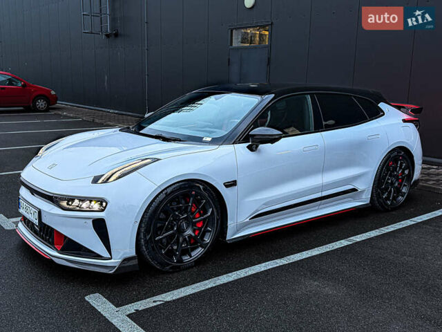 Сірий Zeekr 001, об'ємом двигуна 0 л та пробігом 2 тис. км за 79880 $, фото 1 на Automoto.ua