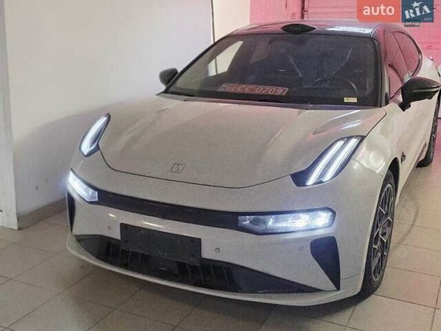 Сірий Zeekr 001, об'ємом двигуна 0 л та пробігом 12 тис. км за 42900 $, фото 1 на Automoto.ua
