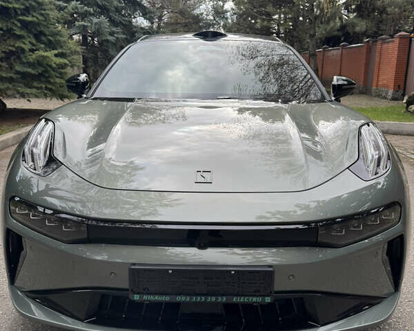 Серый Zeekr 001, объемом двигателя 0 л и пробегом 9 тыс. км за 43500 $, фото 1 на Automoto.ua