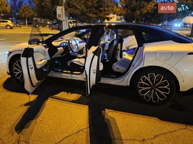 Белый Zeekr 007, объемом двигателя 0 л и пробегом 5 тыс. км за 33997 $, фото 1 на Automoto.ua