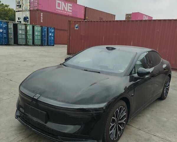 Черный Zeekr 007, объемом двигателя 0 л и пробегом 6 тыс. км за 27400 $, фото 1 на Automoto.ua