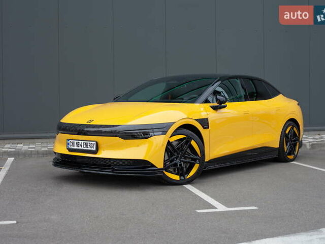 Желтый Zeekr 007, объемом двигателя 0 л и пробегом 1 тыс. км за 46500 $, фото 1 на Automoto.ua