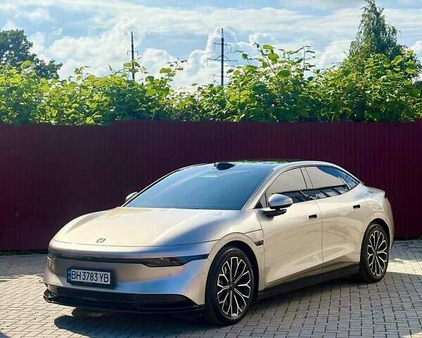 Серый Zeekr 007, объемом двигателя 0 л и пробегом 16 тыс. км за 29500 $, фото 1 на Automoto.ua