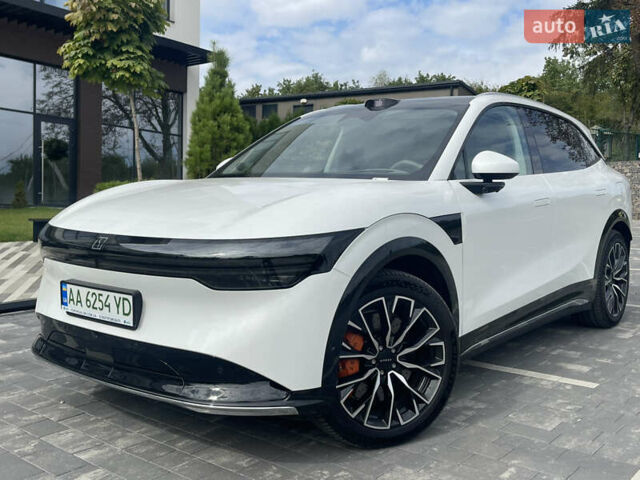 Білий Zeekr 7X, об'ємом двигуна 0 л та пробігом 6 тис. км за 46499 $, фото 1 на Automoto.ua