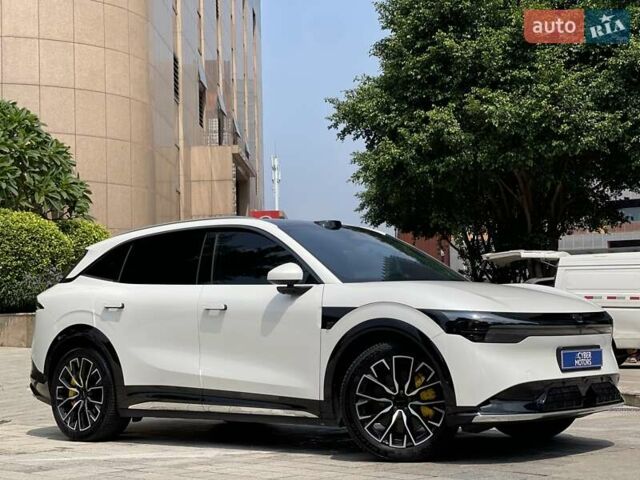 Белый Zeekr 7X, объемом двигателя 0 л и пробегом 15 тыс. км за 41900 $, фото 1 на Automoto.ua