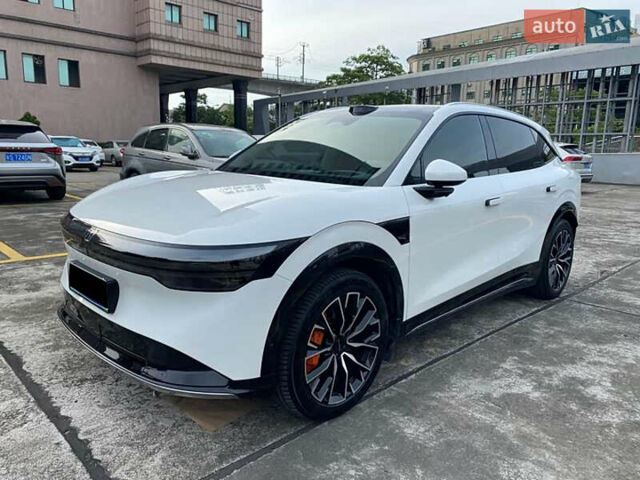 Белый Zeekr 7X, объемом двигателя 0 л и пробегом 15 тыс. км за 41800 $, фото 1 на Automoto.ua