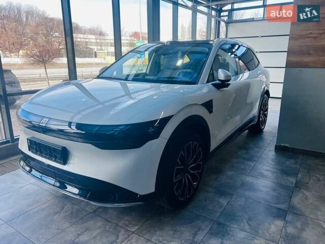 Белый Zeekr 7X, объемом двигателя 0 л и пробегом 1 тыс. км за 36000 $, фото 1 на Automoto.ua