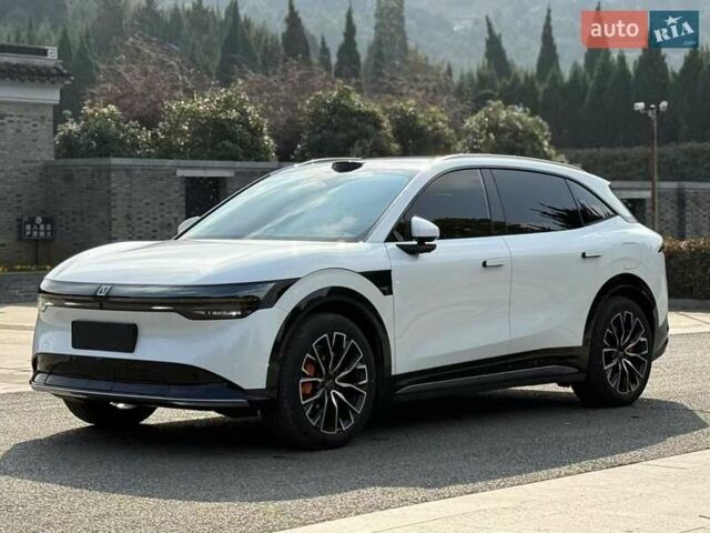 Белый Zeekr 7X, объемом двигателя 0 л и пробегом 7 тыс. км за 38200 $, фото 1 на Automoto.ua
