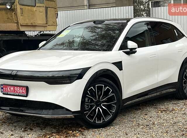 Белый Zeekr 7X, объемом двигателя 0 л и пробегом 1 тыс. км за 43000 $, фото 1 на Automoto.ua