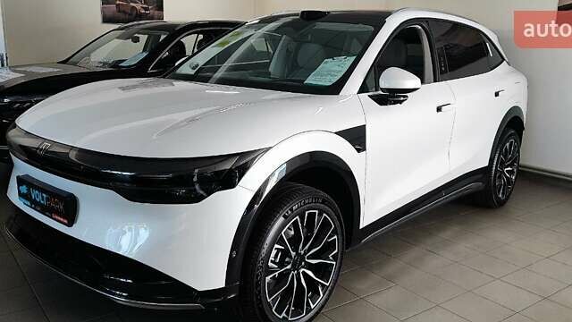 Белый Zeekr 7X, объемом двигателя 0 л и пробегом 1 тыс. км за 45500 $, фото 1 на Automoto.ua