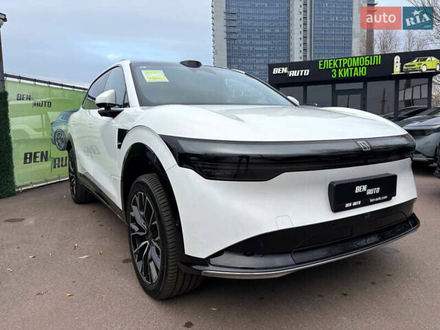 Белый Zeekr 7X, объемом двигателя 0 л и пробегом 1 тыс. км за 42500 $, фото 1 на Automoto.ua