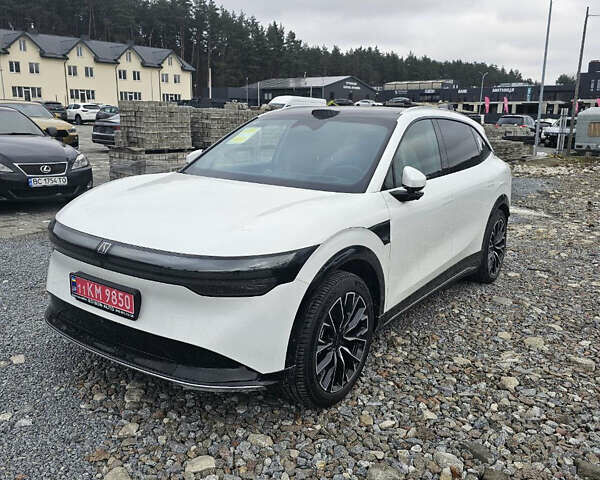 Білий Zeekr 7X, об'ємом двигуна 0 л та пробігом 1 тис. км за 45000 $, фото 1 на Automoto.ua