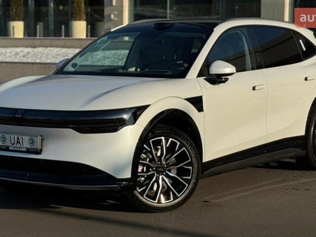 Zeekr 7X 2025 в Киеве на Automoto.ua Zeekr 7X, объемом двигателя 0 л и пробегом 0 тыс. км за 33999 $, фото 1 на Automoto.ua