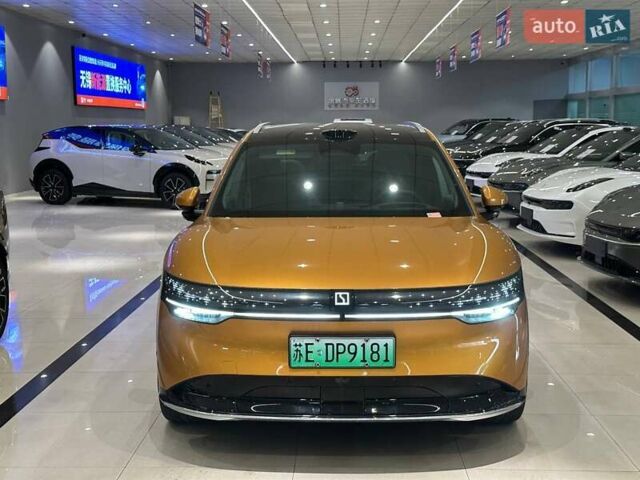 Желтый Zeekr 7X, объемом двигателя 0 л и пробегом 5 тыс. км за 39800 $, фото 1 на Automoto.ua