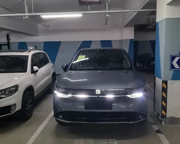 Сірий Zeekr 7X, об'ємом двигуна 0 л та пробігом 1 тис. км за 38500 $, фото 1 на Automoto.ua