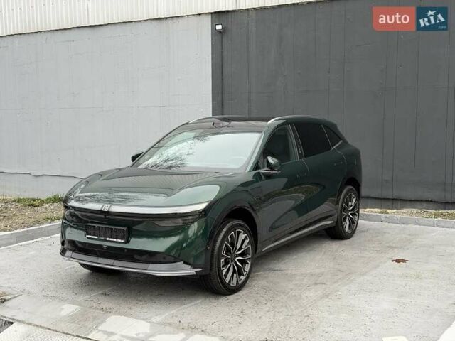 Зеленый Zeekr 7X, объемом двигателя 0 л и пробегом 1 тыс. км за 43700 $, фото 1 на Automoto.ua