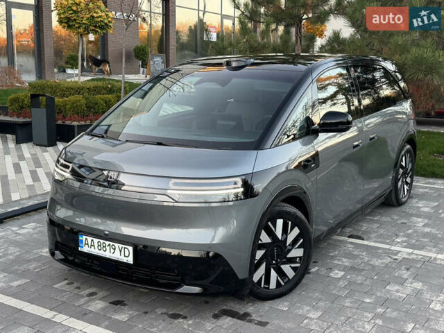 Сірий Zeekr Mix, об'ємом двигуна 0 л та пробігом 1 тис. км за 45999 $, фото 1 на Automoto.ua