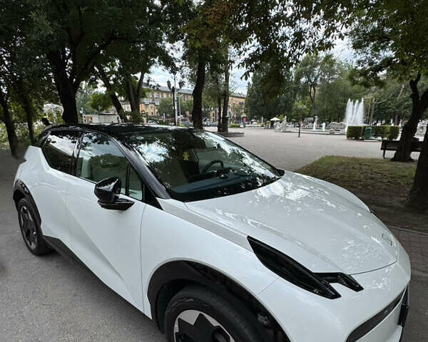 Білий Zeekr X, об'ємом двигуна 0 л та пробігом 45 тис. км за 27500 $, фото 1 на Automoto.ua