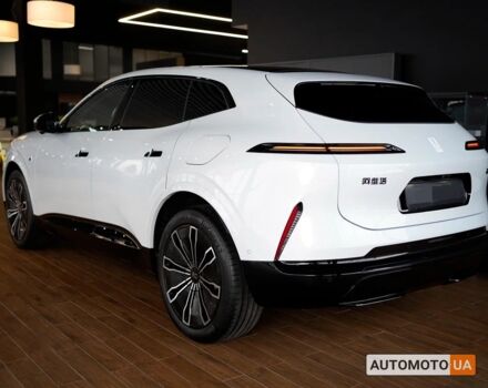 Білий Avatr 07, об'ємом двигуна 0 л та пробігом 0 тис. км за 41400 $, фото 4 на Automoto.ua