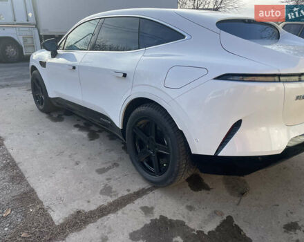 Білий Avatr 11, об'ємом двигуна 0 л та пробігом 16 тис. км за 49500 $, фото 13 на Automoto.ua