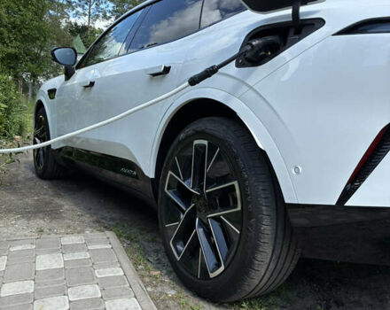 Белый Avatr 11, объемом двигателя 0 л и пробегом 36 тыс. км за 38500 $, фото 3 на Automoto.ua
