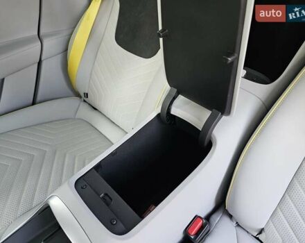 Белый Avatr 11, объемом двигателя 0 л и пробегом 13 тыс. км за 41000 $, фото 68 на Automoto.ua