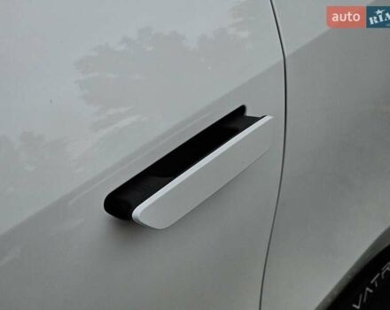Белый Avatr 11, объемом двигателя 0 л и пробегом 13 тыс. км за 41000 $, фото 12 на Automoto.ua