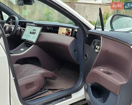 Білий Avatr 11, об'ємом двигуна 0 л та пробігом 7 тис. км за 44800 $, фото 17 на Automoto.ua