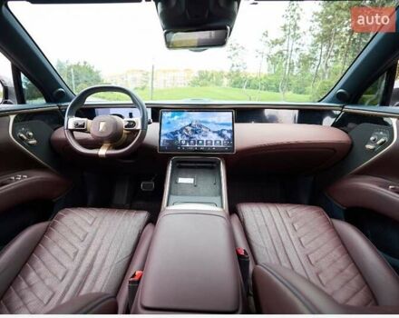 Серый Avatr 11, объемом двигателя 0 л и пробегом 27 тыс. км за 40500 $, фото 1 на Automoto.ua