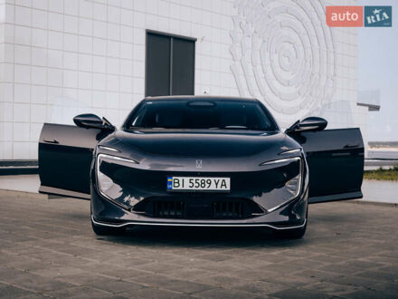 Avatr 12 2024 в Киеве на Automoto.ua Фиолетовый Avatr 12, объемом двигателя 0 л и пробегом 1 тыс. км за 49990 $, фото 1 на Automoto.ua