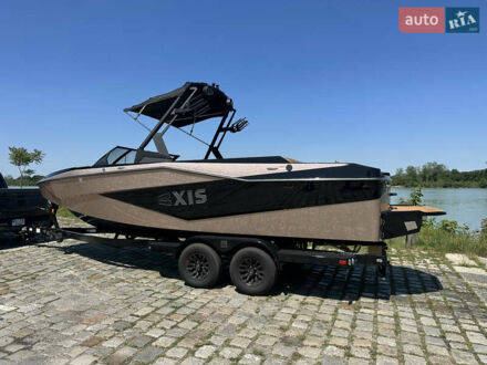 Черный Axis Wake A, объемом двигателя 5.3 л и пробегом 50 тыс. км за 175000 $, фото 1 на Automoto.ua