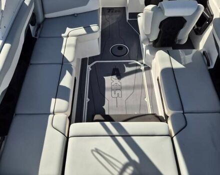 Axis Wake A, об'ємом двигуна 5.3 л та пробігом 1 тис. км за 135000 $, фото 2 на Automoto.ua